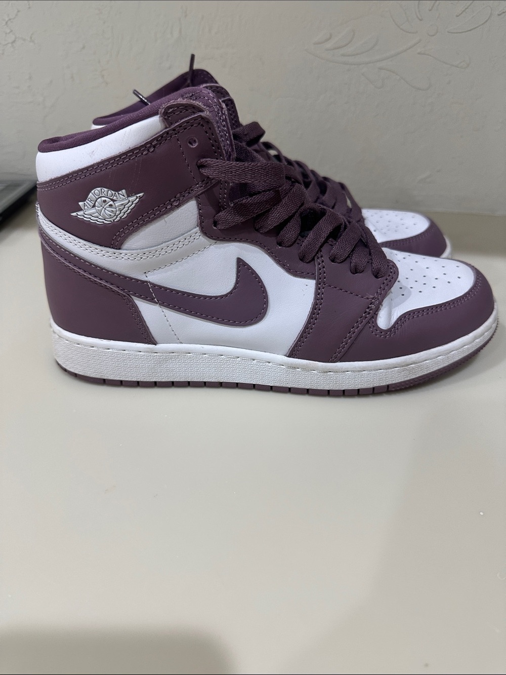 Nike Kids High-Top Sneakers in White & Plum